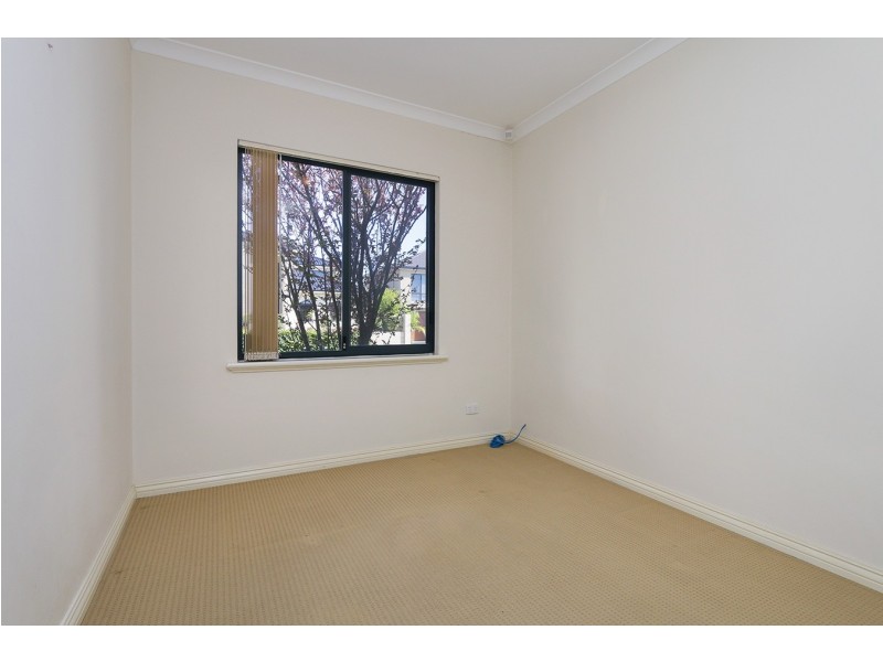 53 Kembla Circle, Madeley WA 6065