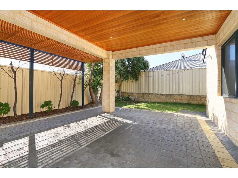 53 Kembla Circle, Madeley WA 6065