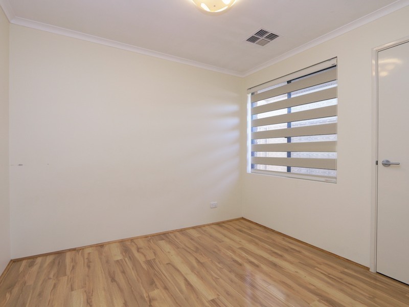 92 Amherst Road, Canning Vale WA 6155