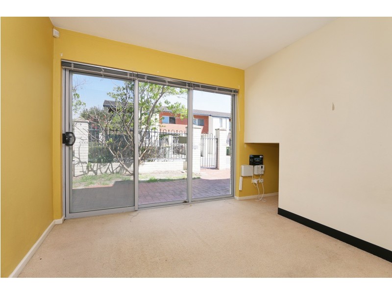 1/27 Melinga Court, Karawara WA 6152