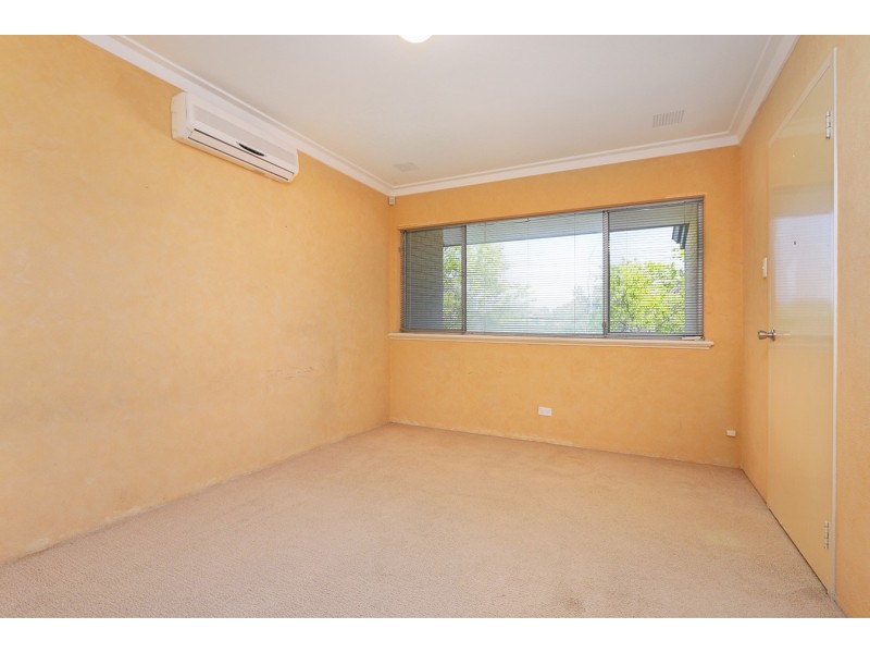 1/27 Melinga Court, Karawara WA 6152