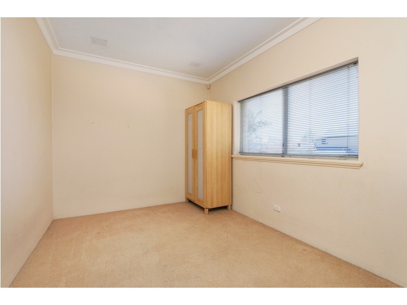 1/27 Melinga Court, Karawara WA 6152