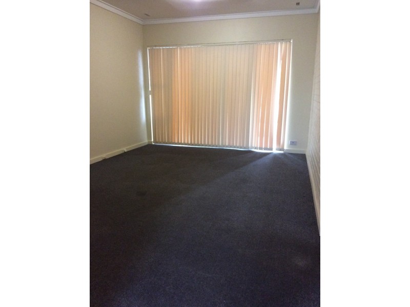 4/307 Wharf Street, Queens Park WA 6107