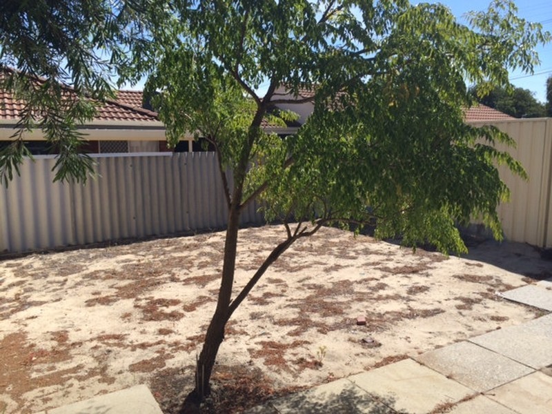 4/307 Wharf Street, Queens Park WA 6107