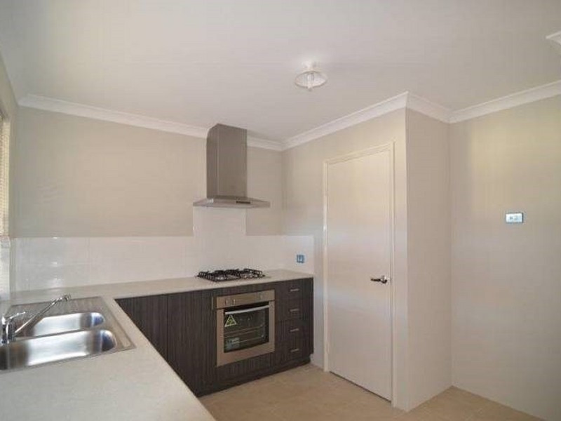 211B Wharf Street, Queens Park WA 6107