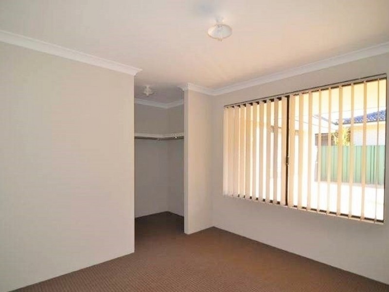 211B Wharf Street, Queens Park WA 6107