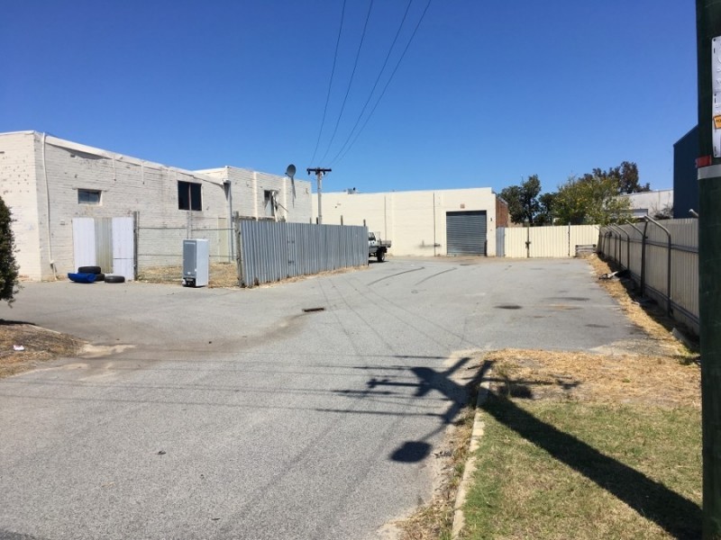 56 & 58 Owen Road, Kelmscott WA 6111