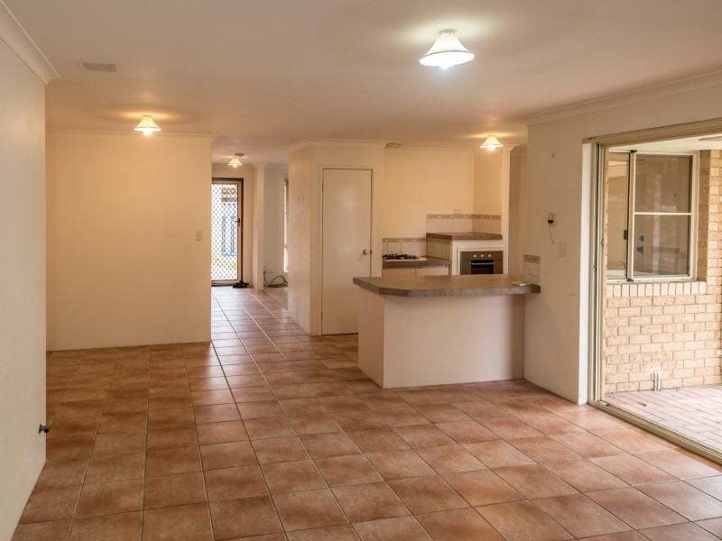 2/257 Surrey Road, Kewdale WA 6105