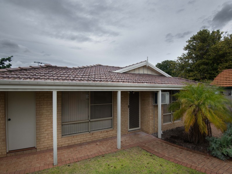 2/257 Surrey Road, Kewdale WA 6105