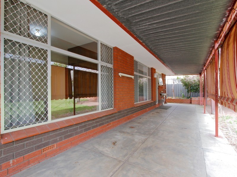 72 Davies Crescent, Kardinya WA 6163