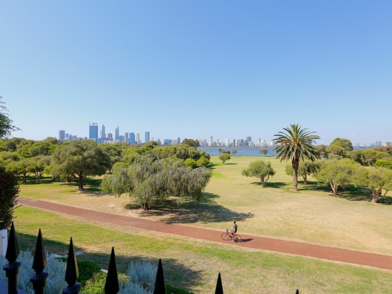 21/172 Mill Point Road, South Perth WA 6151