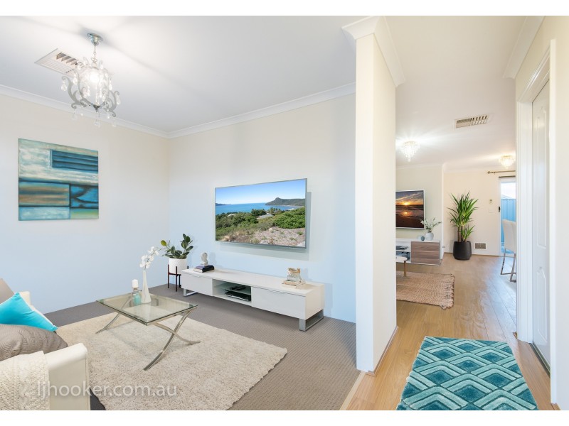 23 Serisier Parkway, Queens Park WA 6107