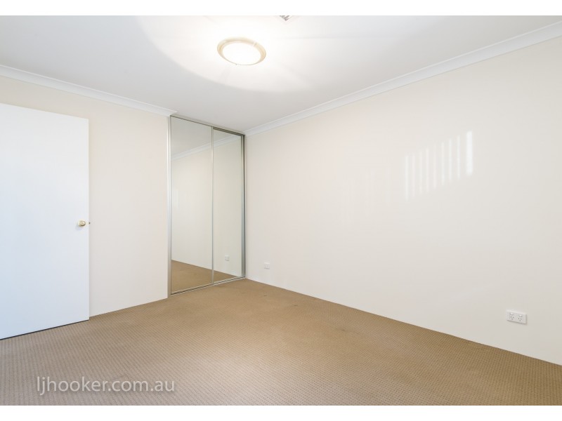 23 Serisier Parkway, Queens Park WA 6107