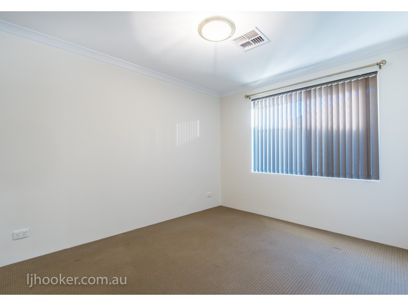 23 Serisier Parkway, Queens Park WA 6107