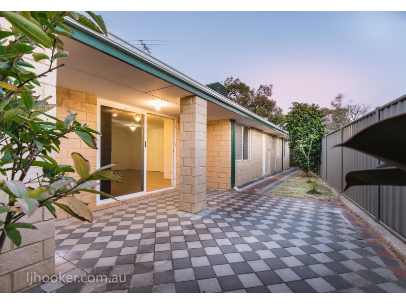 23 Serisier Parkway, Queens Park WA 6107