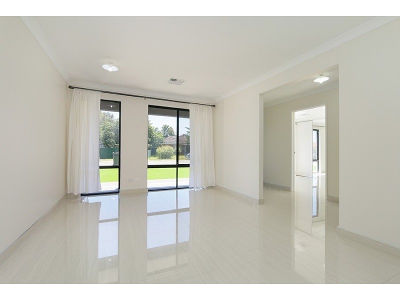 2 Carcoo Court, Beckenham WA 6107