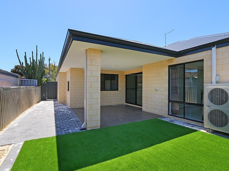 2 Carcoo Court, Beckenham WA 6107