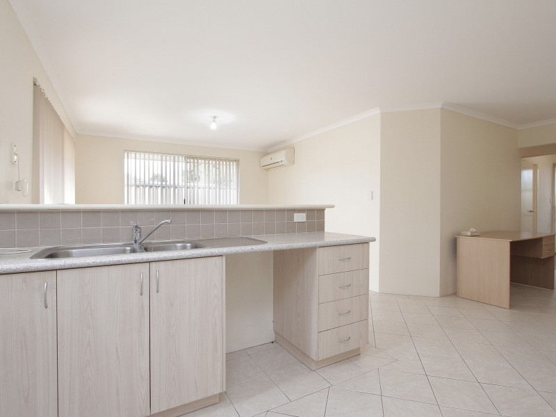 3/8 Acton Avenue, Bentley WA 6102
