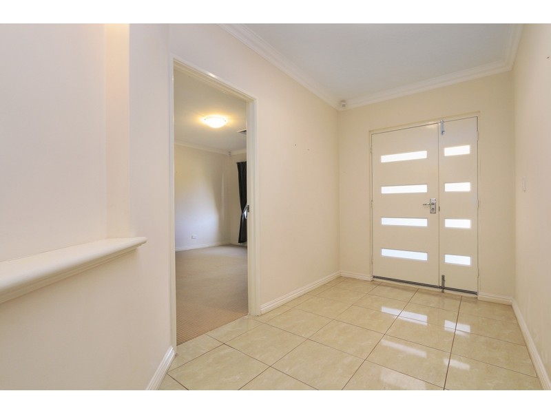 53 Kembla Circle, Madeley WA 6065