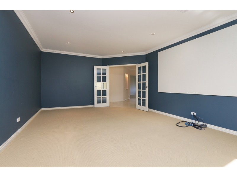 53 Kembla Circle, Madeley WA 6065