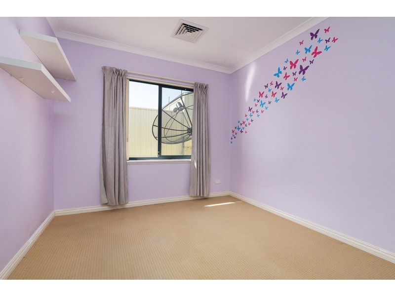 53 Kembla Circle, Madeley WA 6065