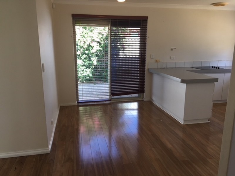 5/2 Braibrise Road, Wilson WA 6107