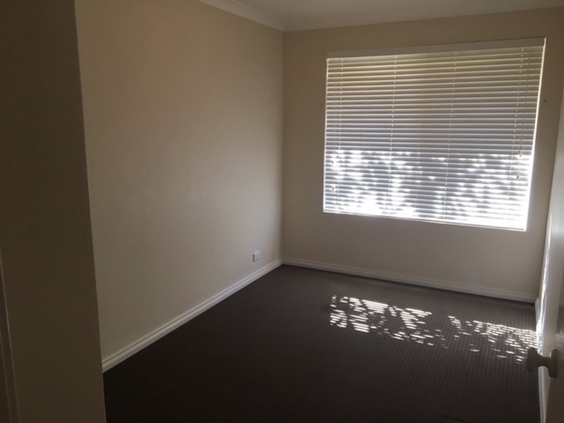 5/2 Braibrise Road, Wilson WA 6107