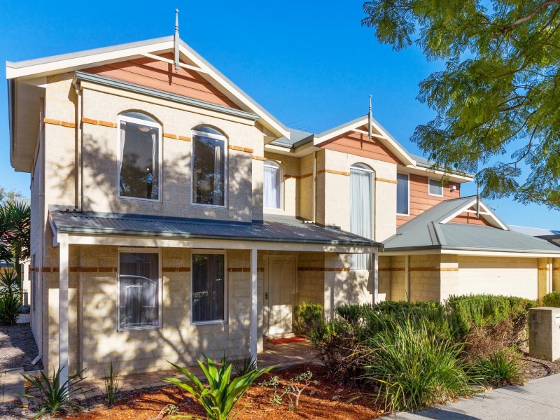 84A Gladstone Road, Rivervale WA 6103