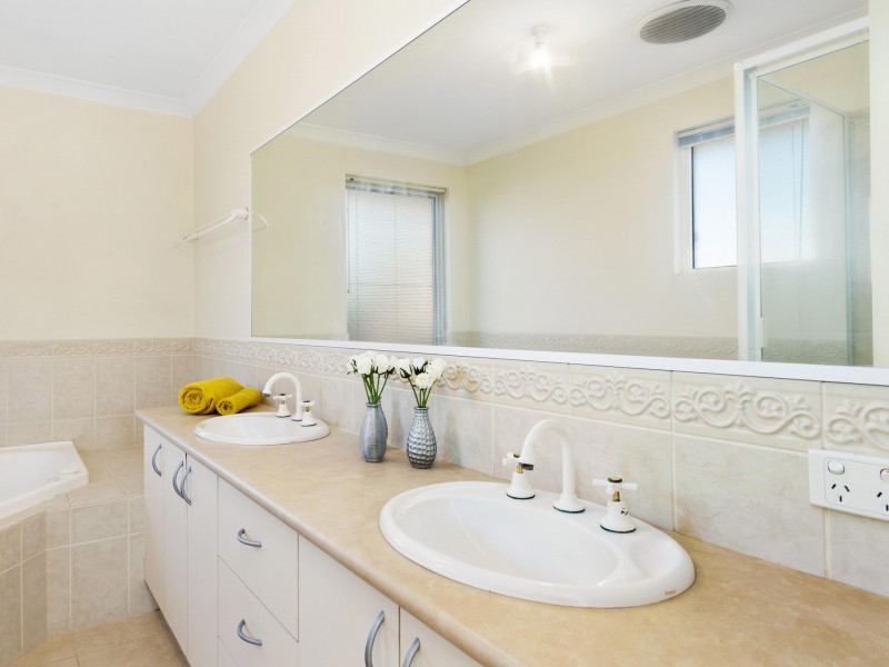 84A Gladstone Road, Rivervale WA 6103