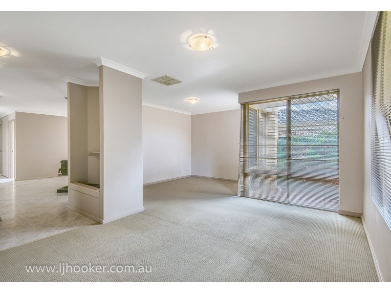 6 Williamson Lane, Stratton WA 6056