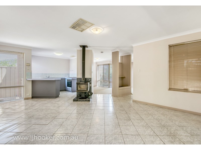 6 Williamson Lane, Stratton WA 6056