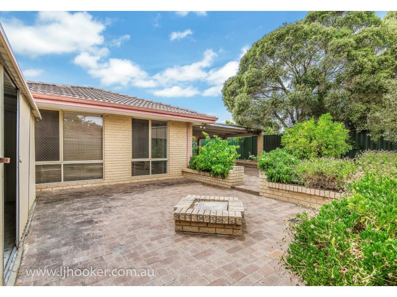 6 Williamson Lane, Stratton WA 6056