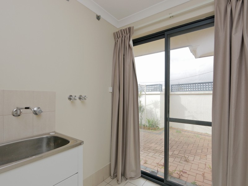 4/1A Salisbury Street, St James WA 6102