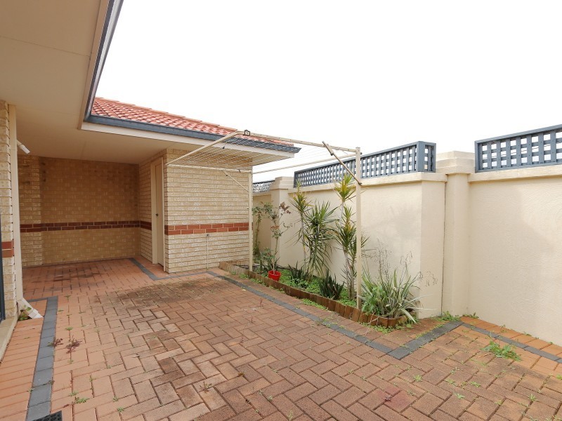 4/1A Salisbury Street, St James WA 6102