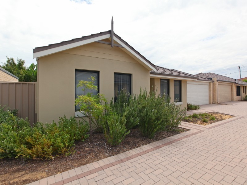 6/7 Stockman Way, Cannington WA 6107