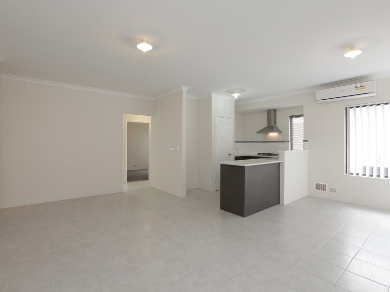 6/7 Stockman Way, Cannington WA 6107