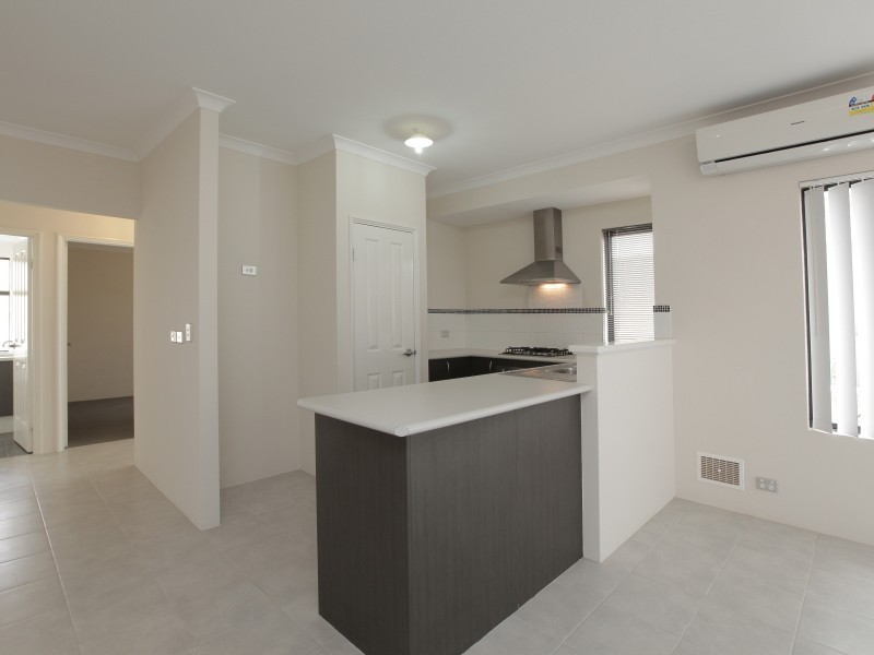 6/7 Stockman Way, Cannington WA 6107