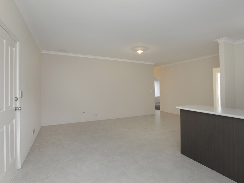 6/7 Stockman Way, Cannington WA 6107