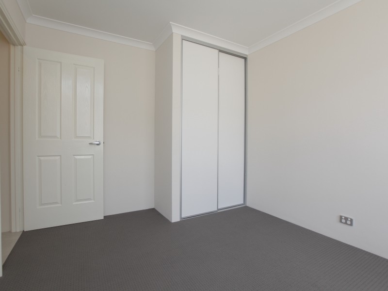 6/7 Stockman Way, Cannington WA 6107