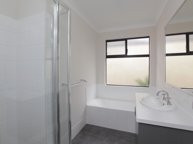 6/7 Stockman Way, Cannington WA 6107