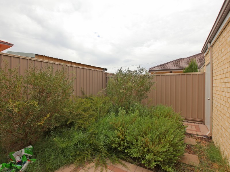 6/7 Stockman Way, Cannington WA 6107