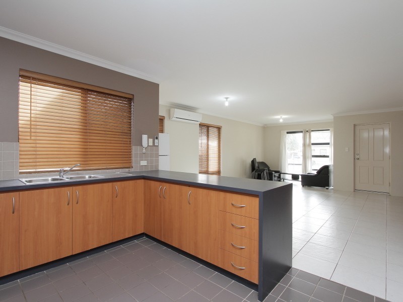 6/10 Queen Street, Bentley WA 6102