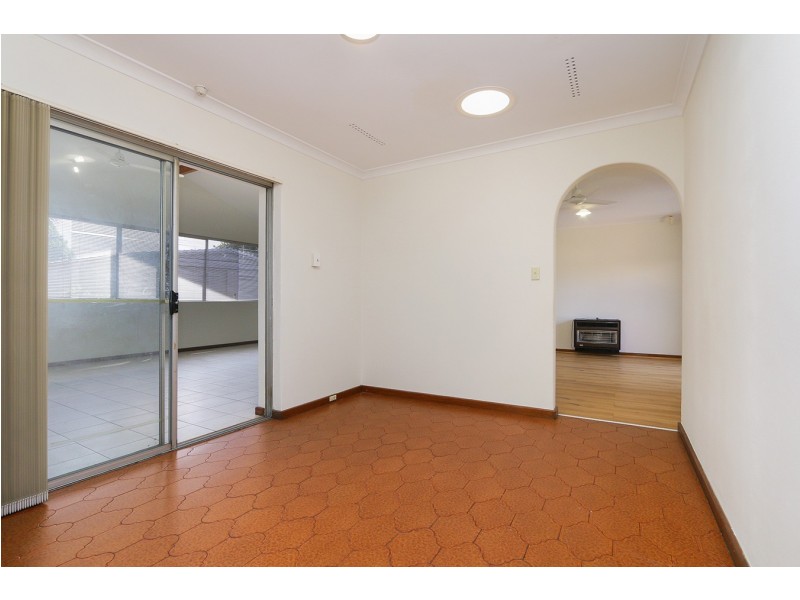 14 Priske Way, Rivervale WA 6103