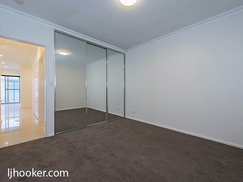 8/377 Daly Street, Cloverdale WA 6105