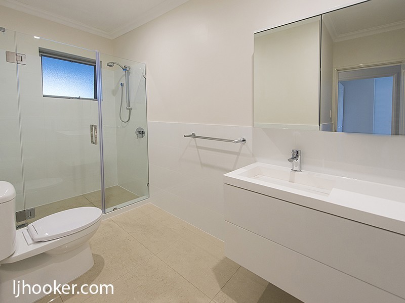 8/377 Daly Street, Cloverdale WA 6105