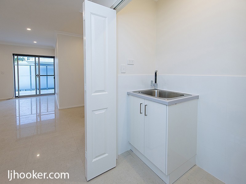 8/377 Daly Street, Cloverdale WA 6105