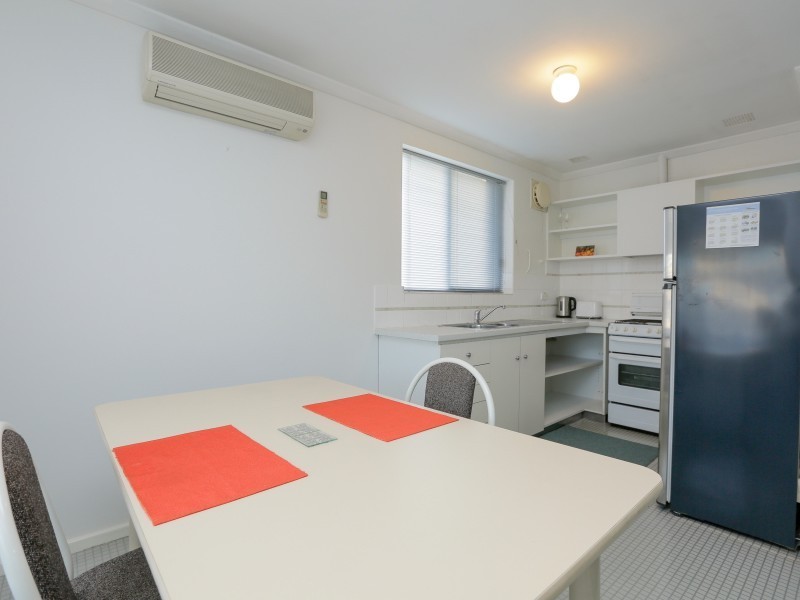 8/348A Mill Point Road, South Perth WA 6151