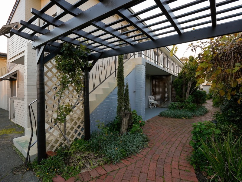 8/348A Mill Point Road, South Perth WA 6151