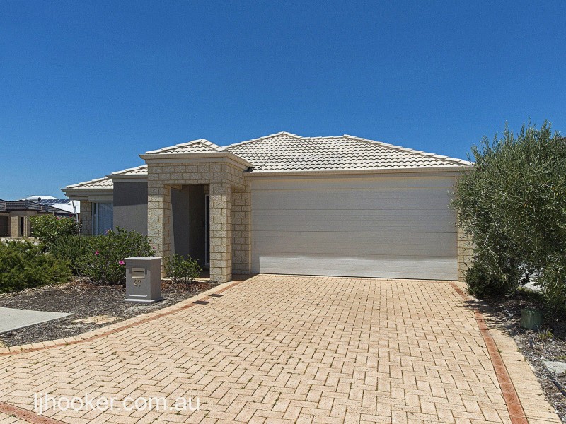 27 Oman Pass, Canning Vale WA 6155