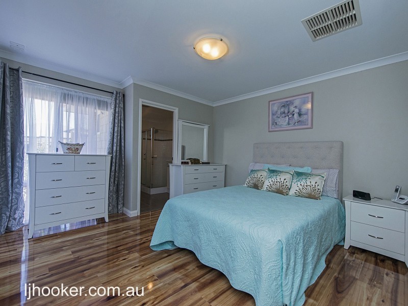 27 Oman Pass, Canning Vale WA 6155